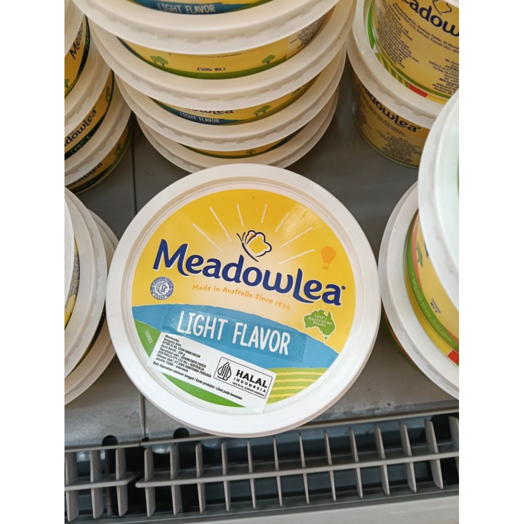 

meadowlea spread light 250gr margarin meadowlea light 250gr