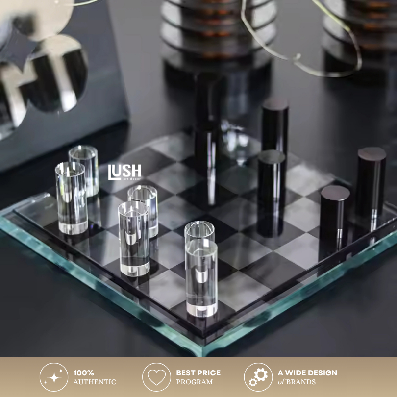 LUSH - Chess / Pajangan Catur Kaca / Dekorasi Kaca / Catur