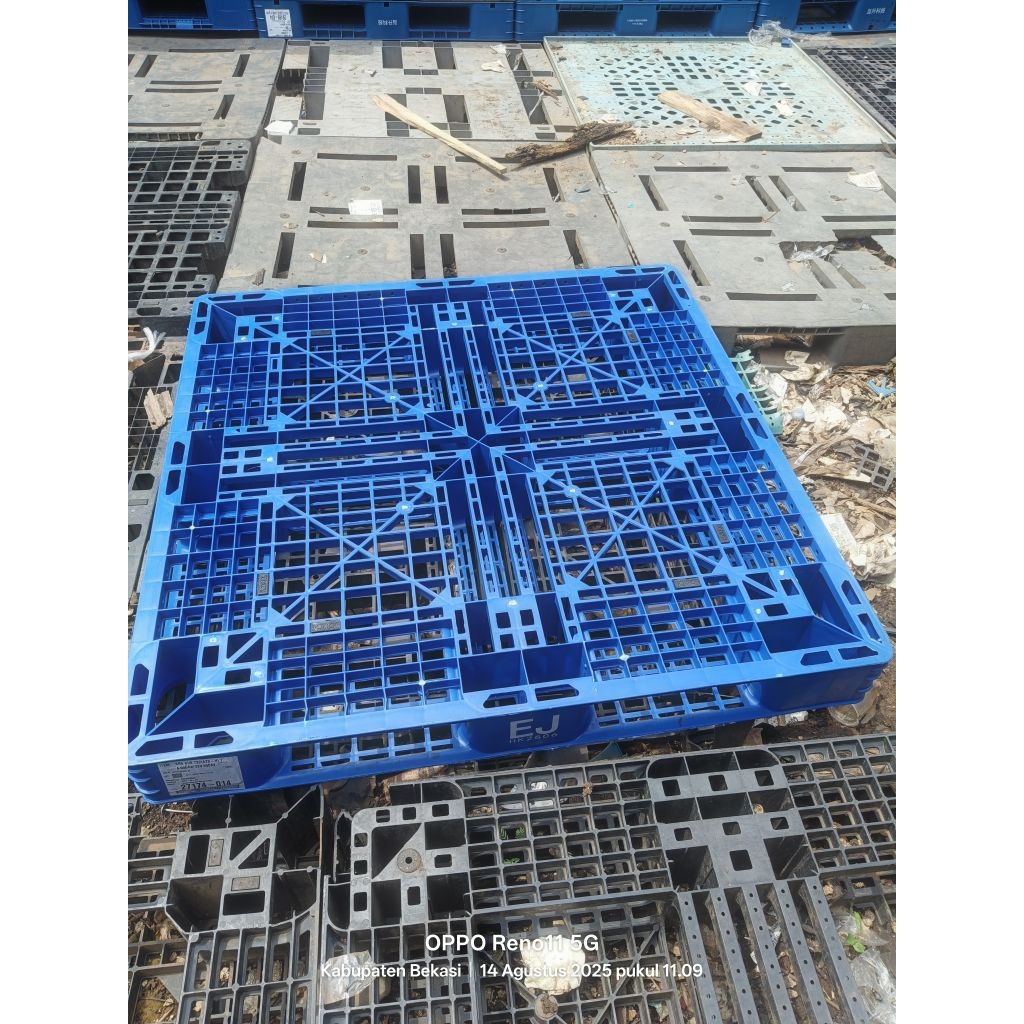 

palet plastik ukuran 110x110x12