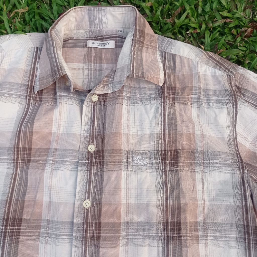 kemeja pocket Burberry London preloved second