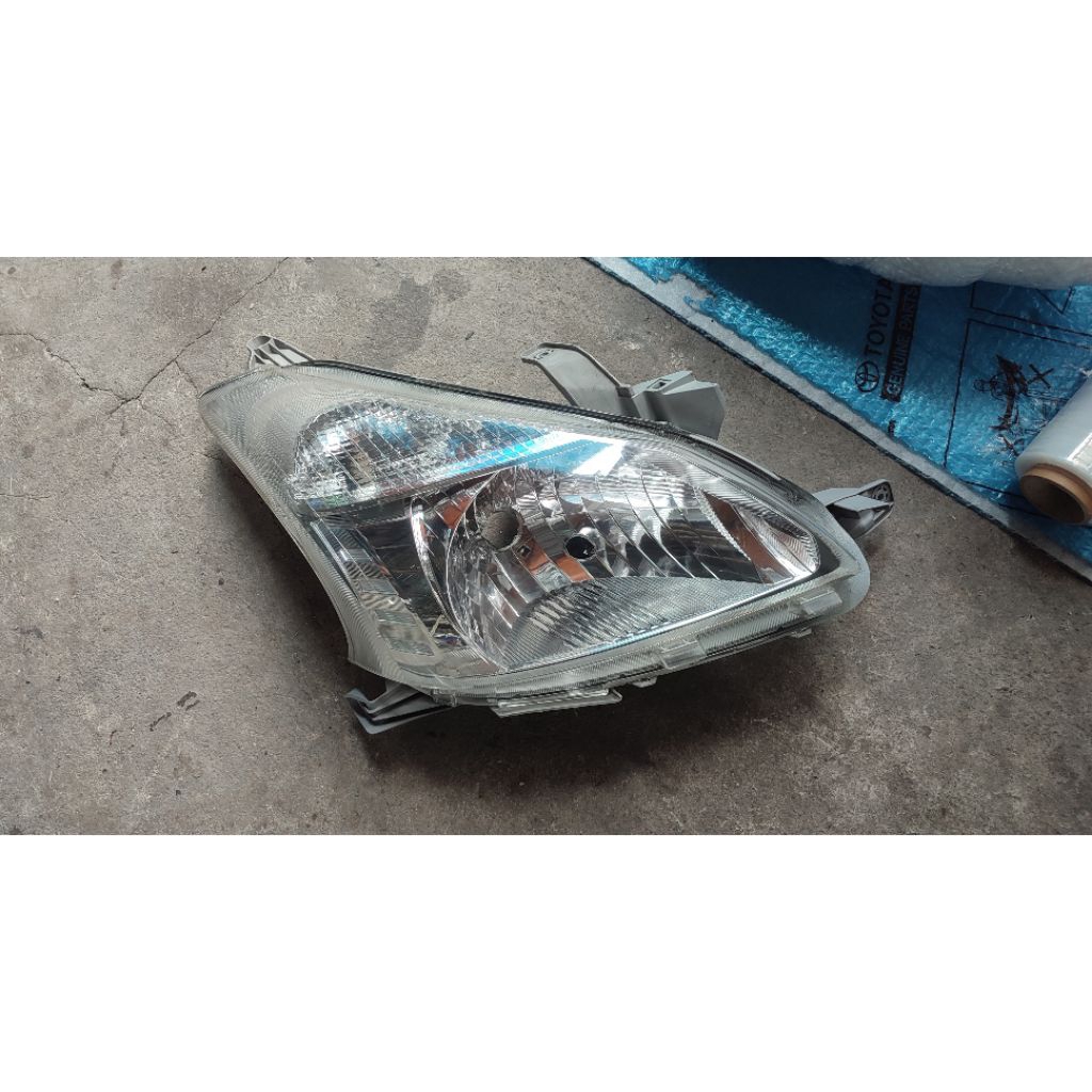 Headlamp Lampu Depan Avanza Xenia 2012 2013 2014 kanan Original