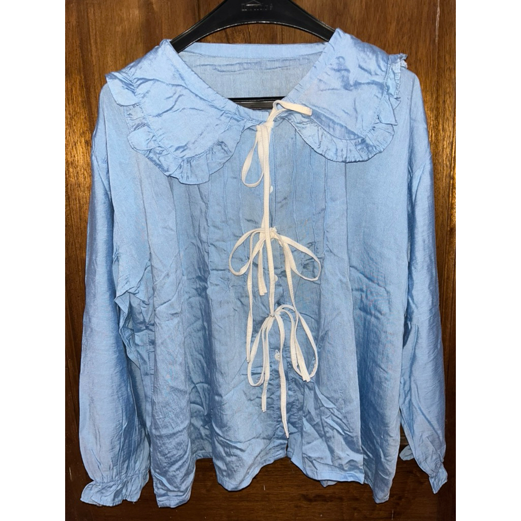 blouse baby blue