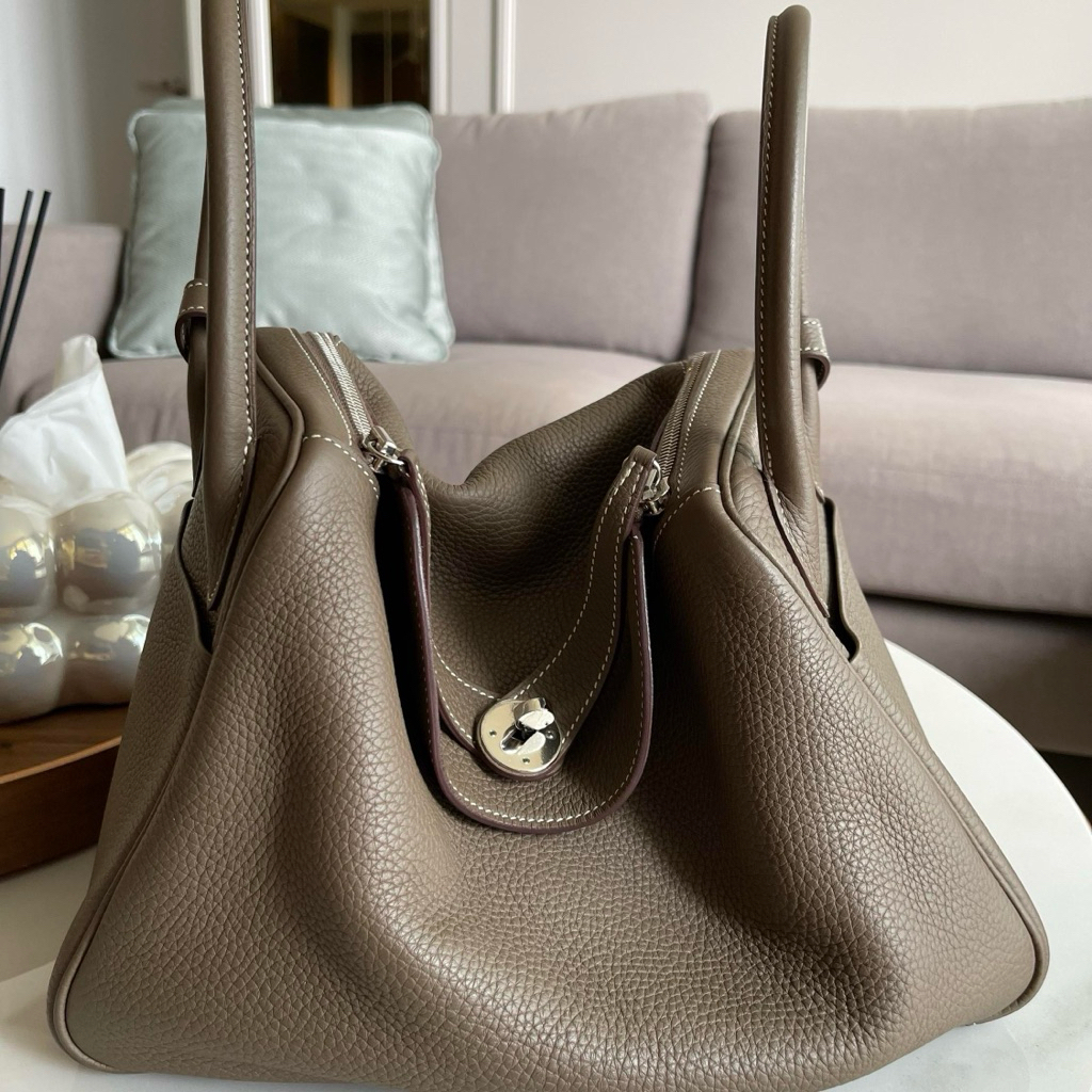 Preloved Authentic Hermes Lindy 30 Etoupe