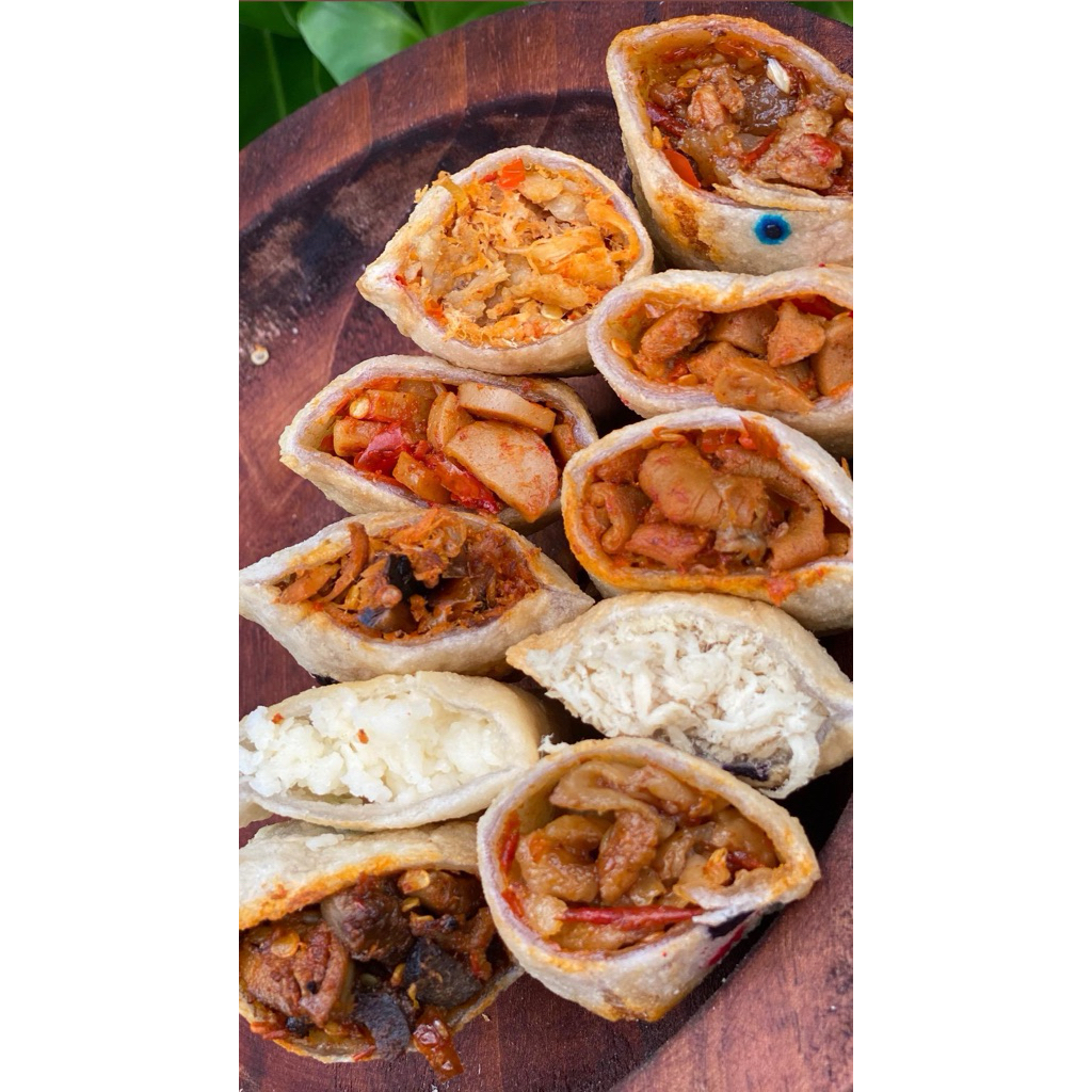 

Cireng isi Ayam Suwir pedas Frozen 1 pack isi 5 pcs