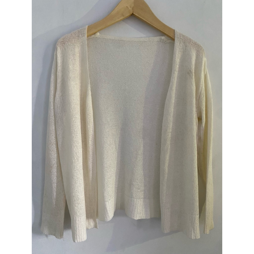 Preloved Cardigan Putih