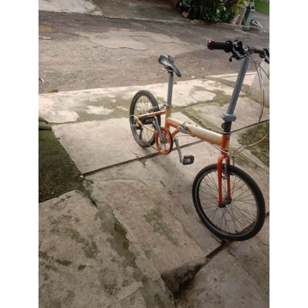 sepeda lipat Aloy ukuran 20