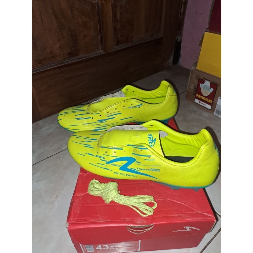 specs reborn hijau second