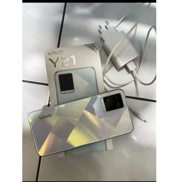 vivo y21 RAM 4 GB ROM 64 GB