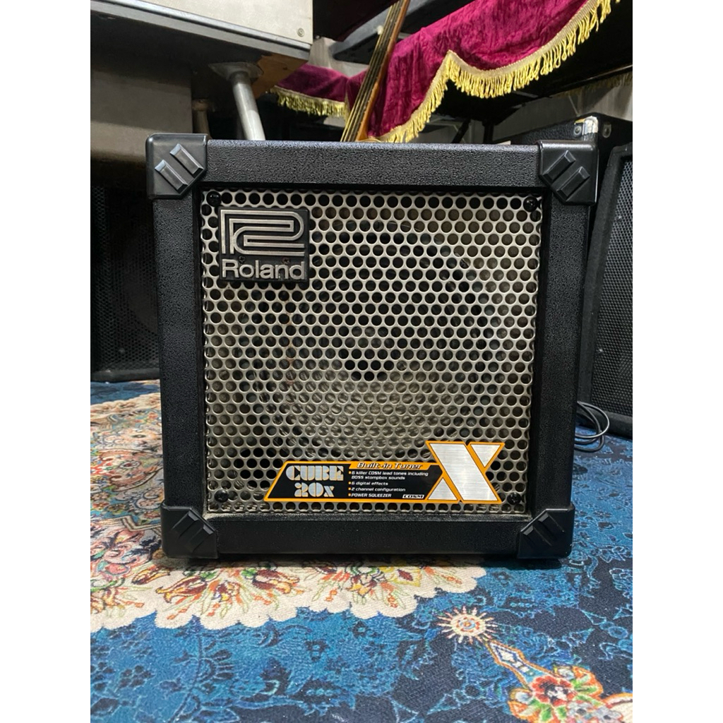 Amplfier Gitar Roland Cube 20X