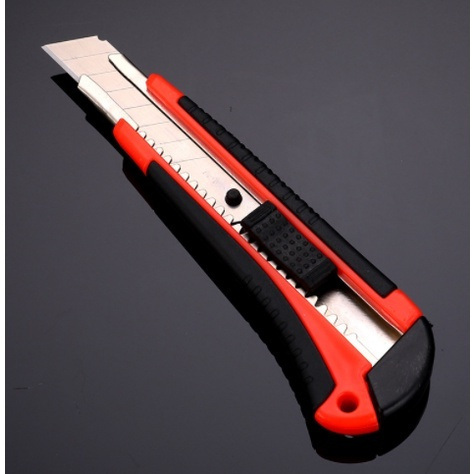 

Pisau Kater Cutter Pemotong Kertas Solasi Paket Barang 18mm Multifungsi