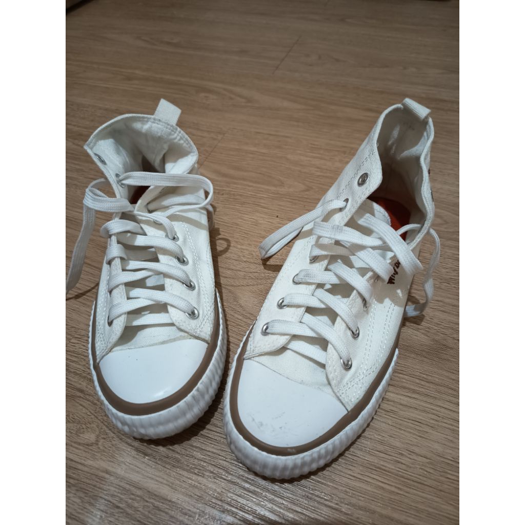 zeodda sneakers sepatu wanita putih preloved