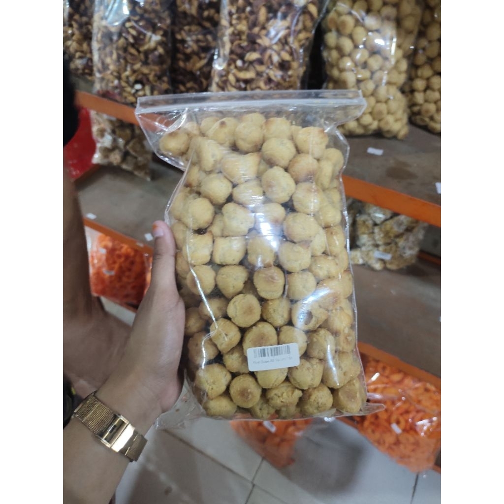 

Kue Soes Kering Renyah Cokelat Lumer 500 gram