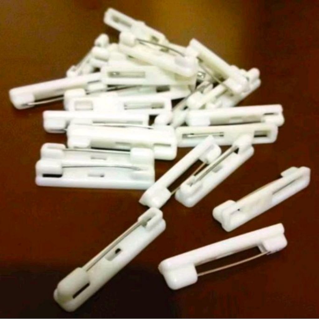 

Peniti Name Tag Peniti Papan Nama 3.5 cm