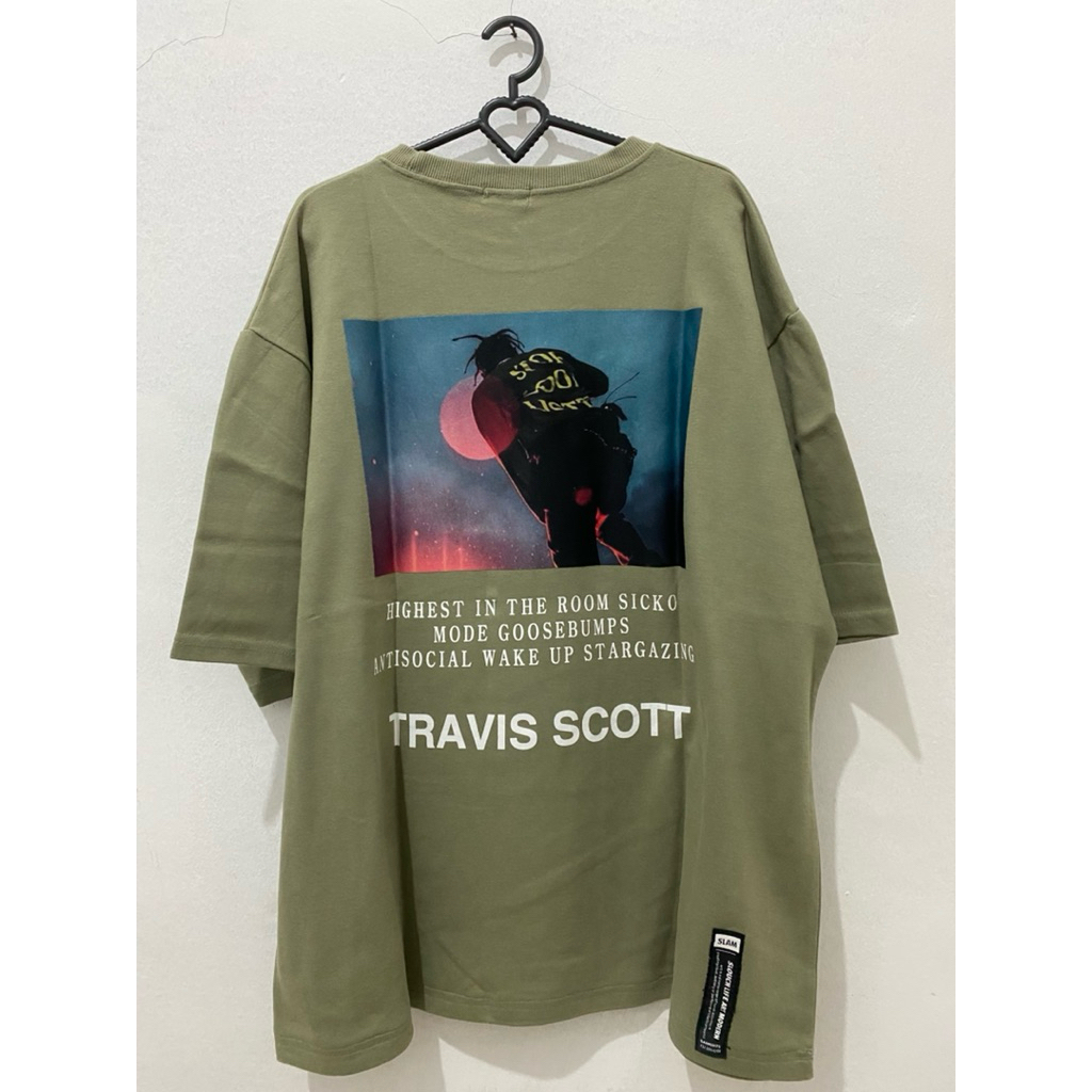 T-Shirt Kaos TRAVIS SCOTT size (XL) seperti baru 100% original ITEM 65
