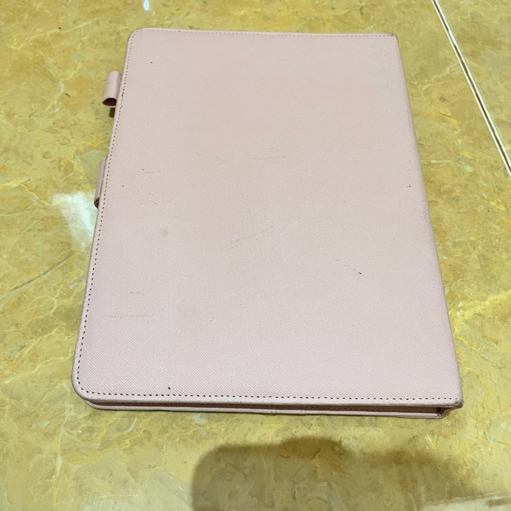 Pweeloved [PRELOVED] Binder Pink Putih B5 26 Ring Binder Kulit jeruk Magnet Binder Kuliah Isi Binder