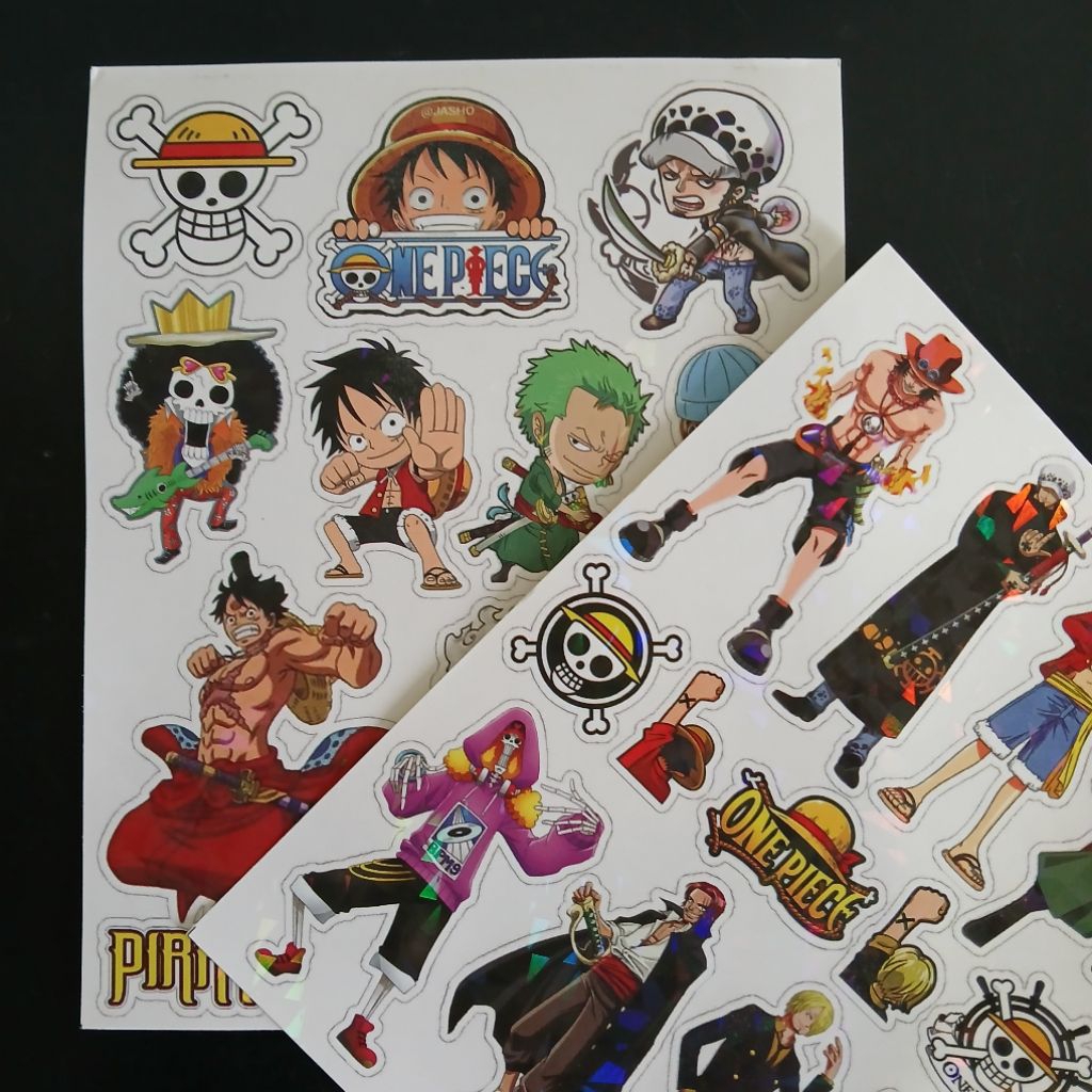 

stiker holo one piece pirate King 1 lembar 17x13cm
