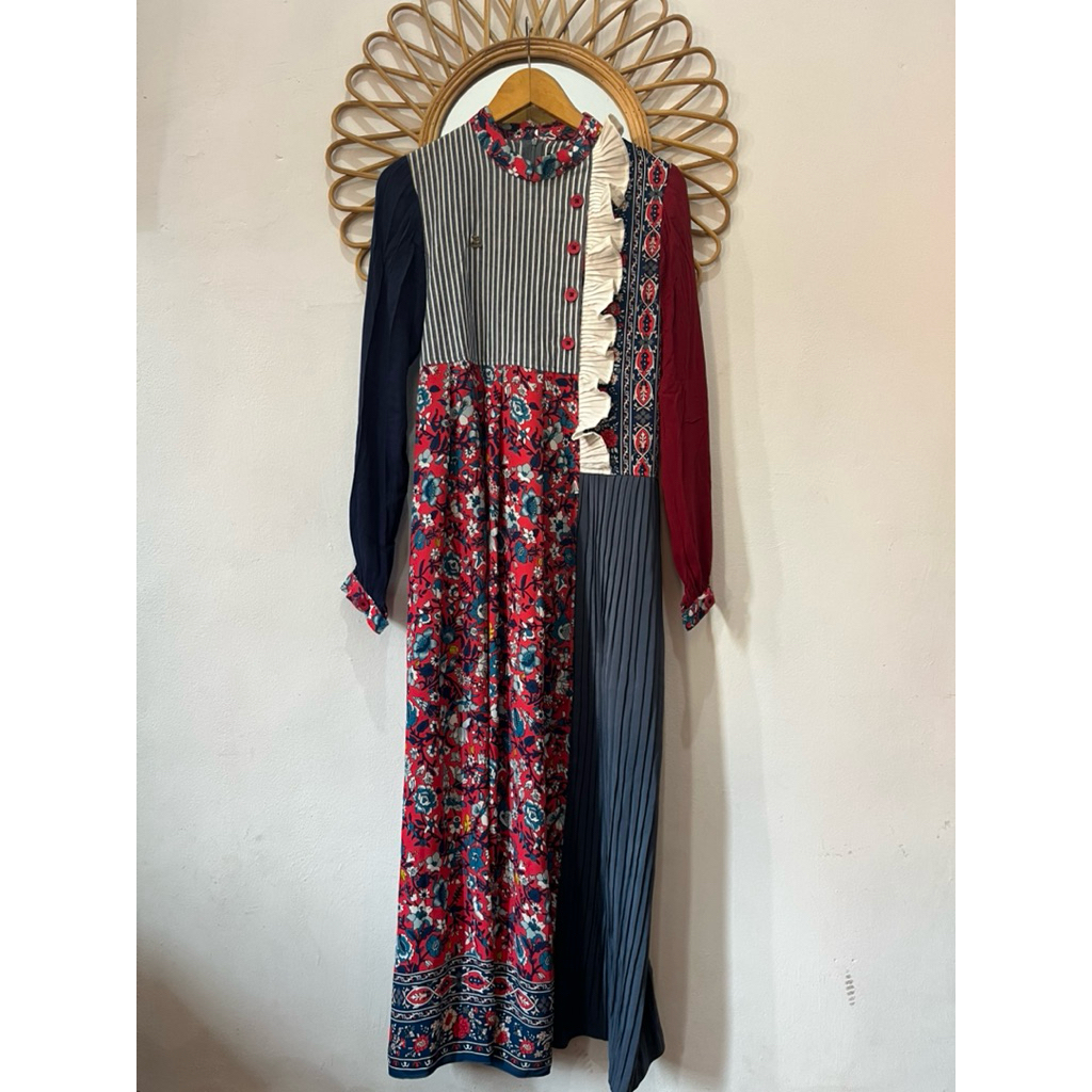 Preloved DFR.CLOTH Sera Studio