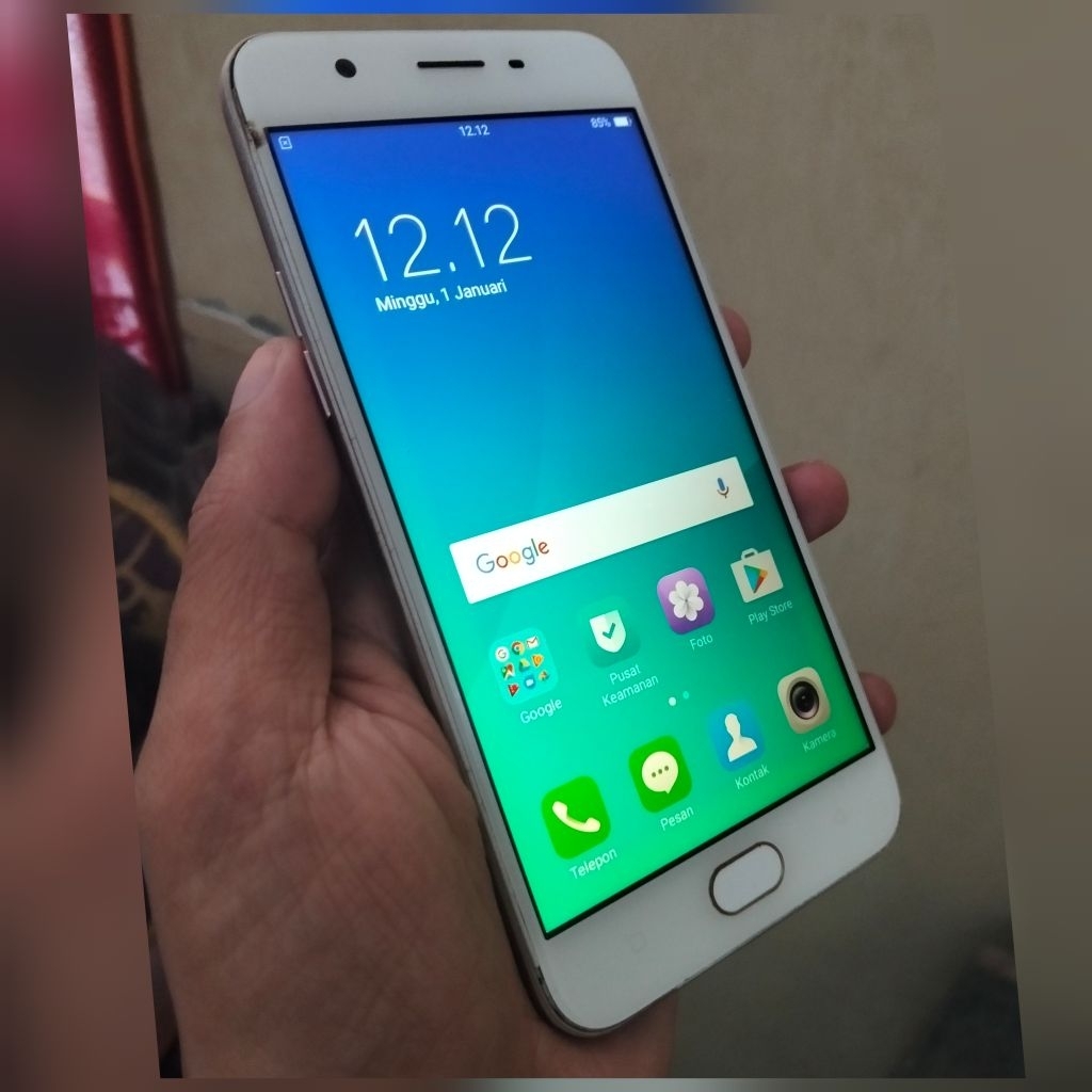 Hp Oppo A57 RAM 3GB/32GB Bekas