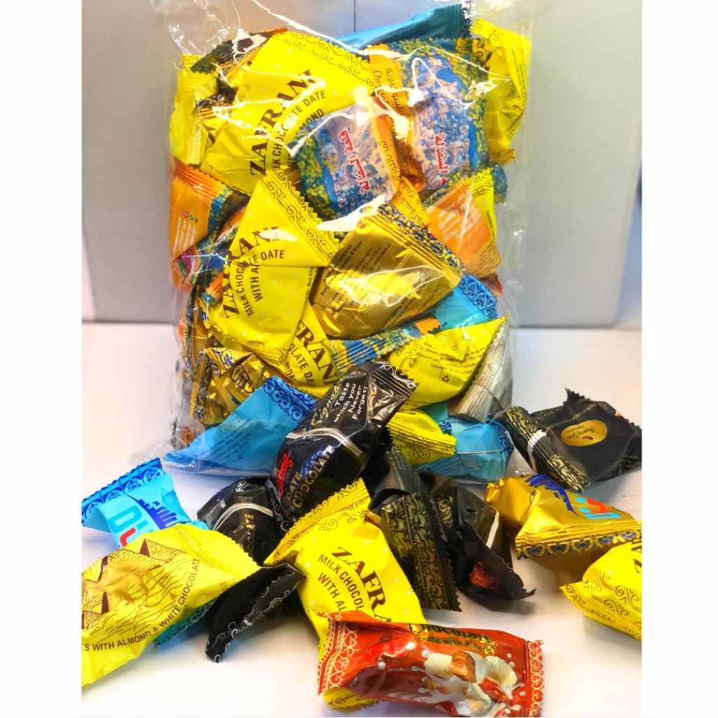 

Coklat Kurma Almond Premium Original Saudi 500gram - 1000gram , Chocolate Dates With Almond Dubai