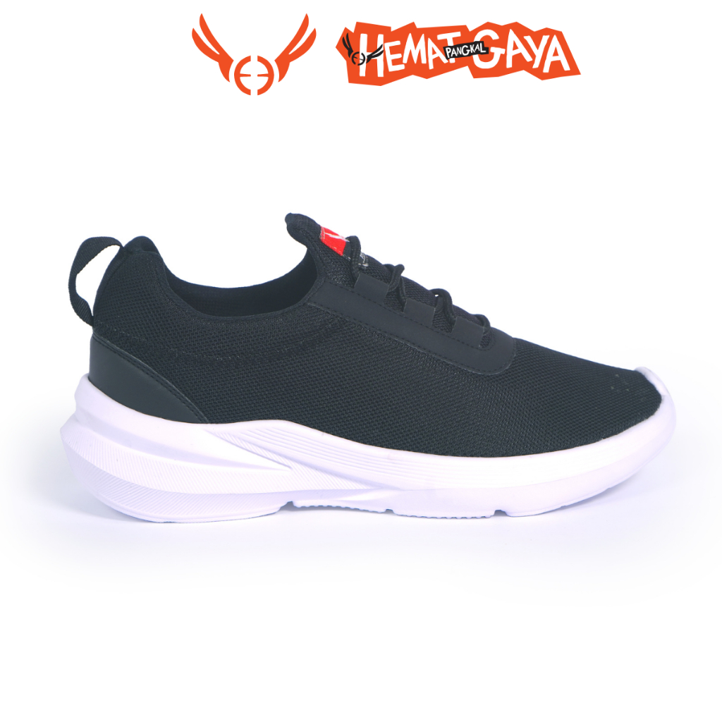 SEPATU HAGAMO RUNNING - BLACK WHITE - Unisex