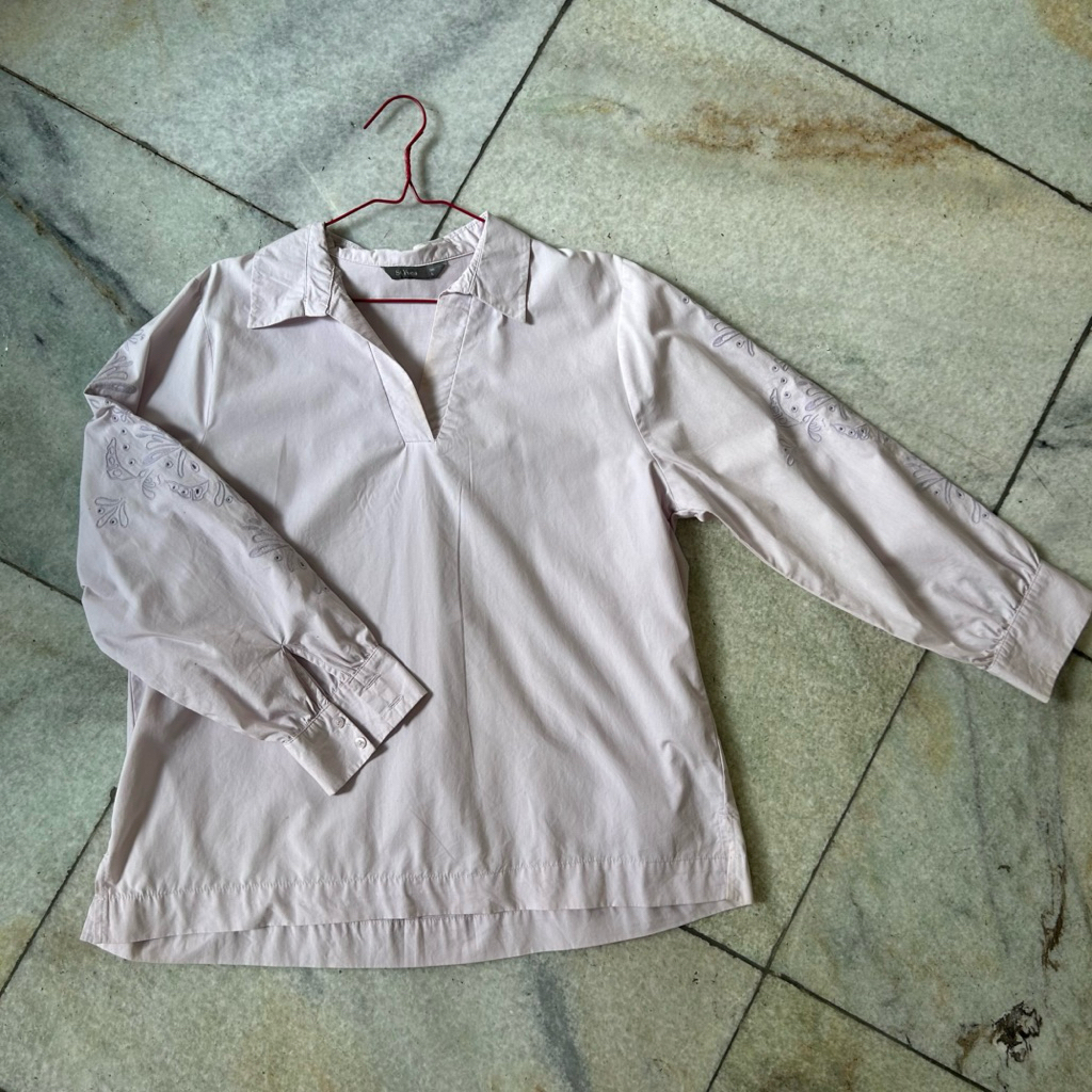 Preloved St.yves Flower Embroidery Lilac Blouse kemeja wanita