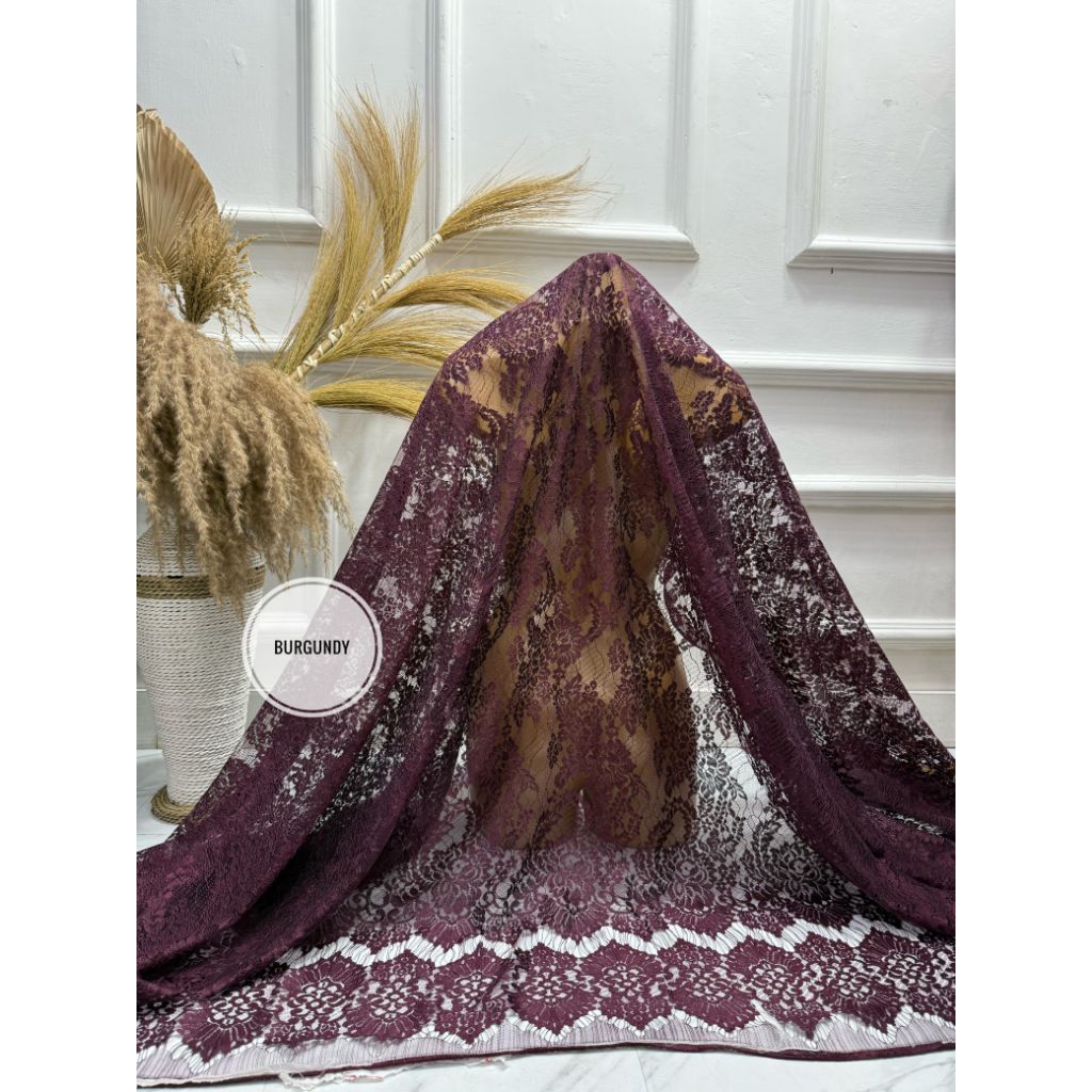 Brokat metalik Glossy sekar Ukuran 2,6 Meter (2 Baju)Rijek Halus *Grade B**