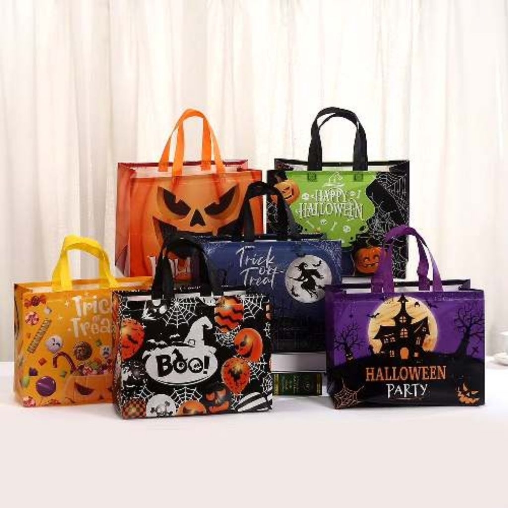 

Tas kado non woven motif Halloween/ Gift bag waterproof Halloween/ Tas tenteng packaging anti air motif Halloween