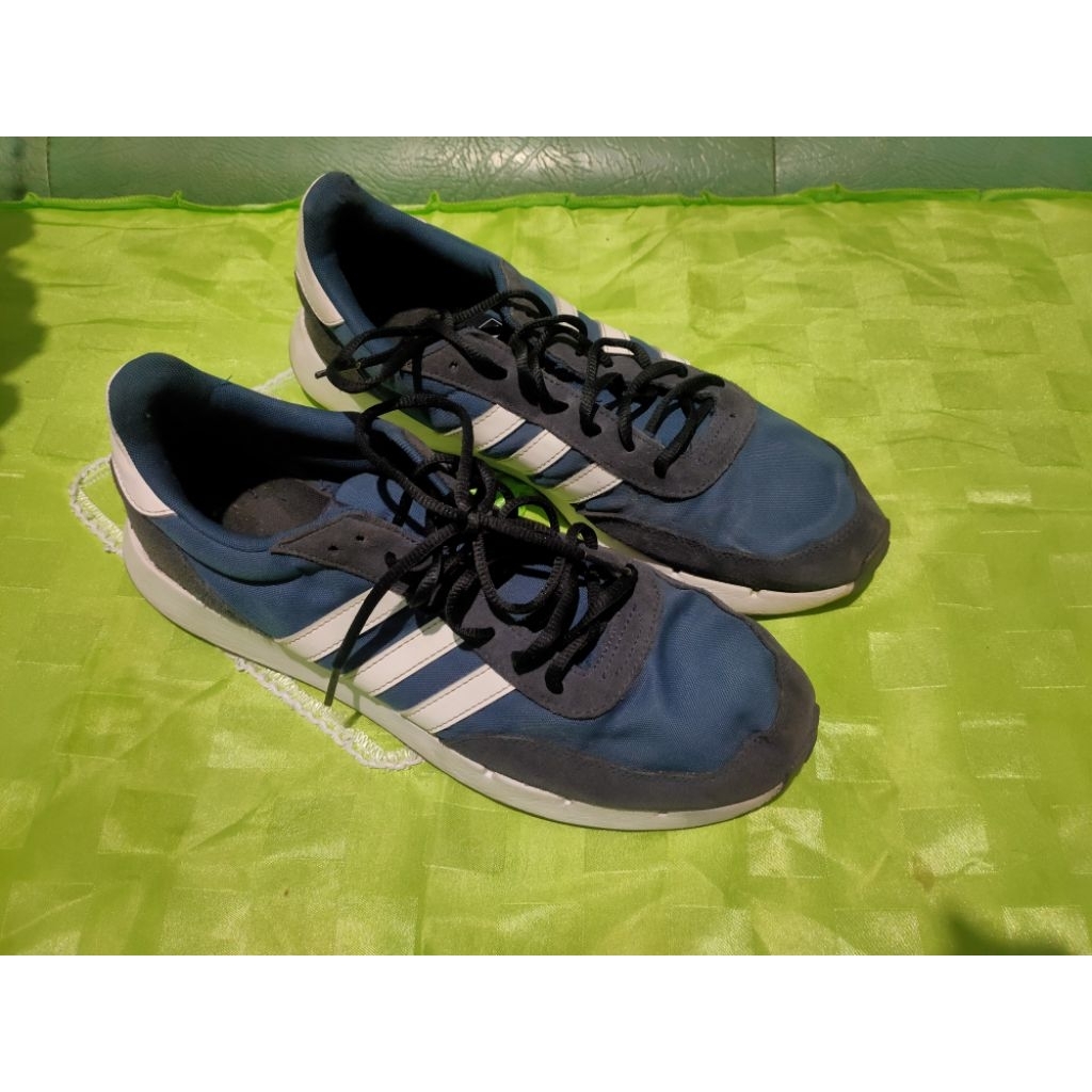 Preloved Sepatu A*id*s Size 46