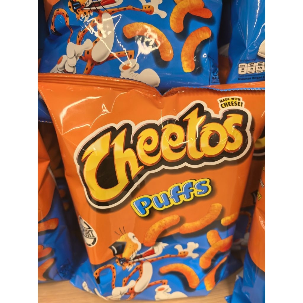 Cheetos puff cheese flavored snack 60gr. Cheetos puff. snack cheetos
