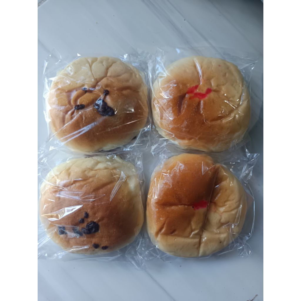 

Roti Jadul Isi coklat strawberry Kelapa kacang hijau