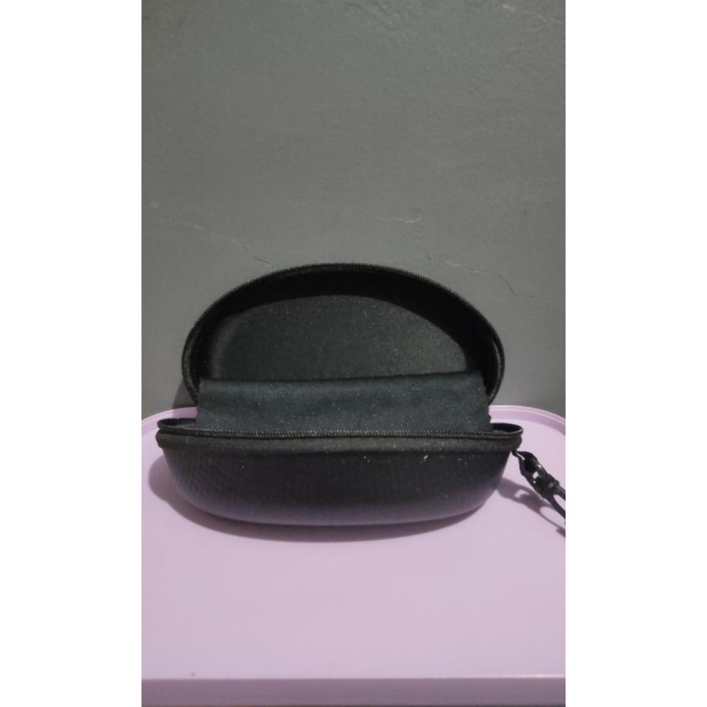 Case Resleting Kacamata