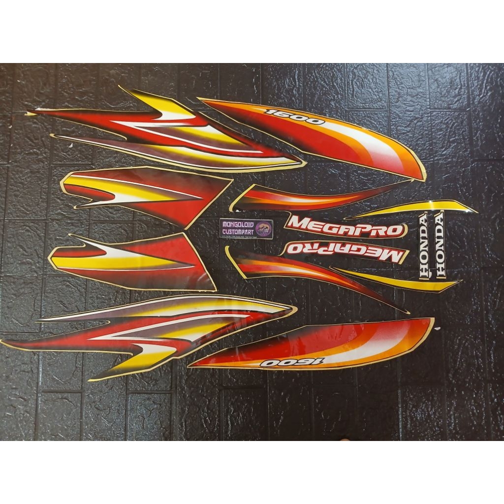 stok lama copy original striping sticker lis polet body bodi HONDA MEGAPRO HIU 2004
