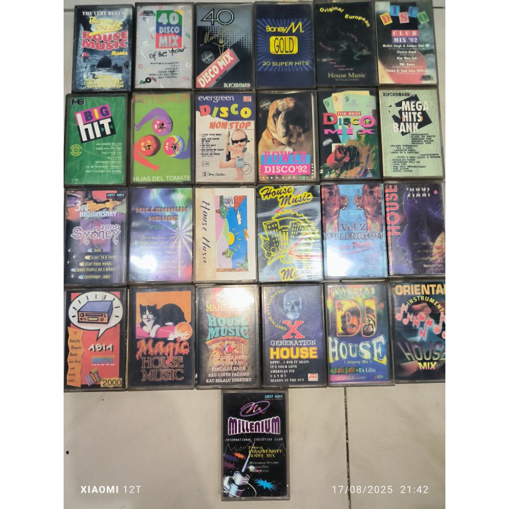 kaset pita jadul lagu disco / house music