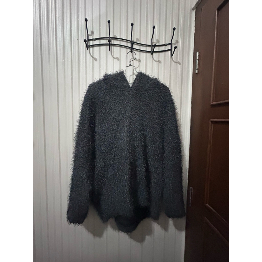 Preloved hoodie Fuzzy sweater