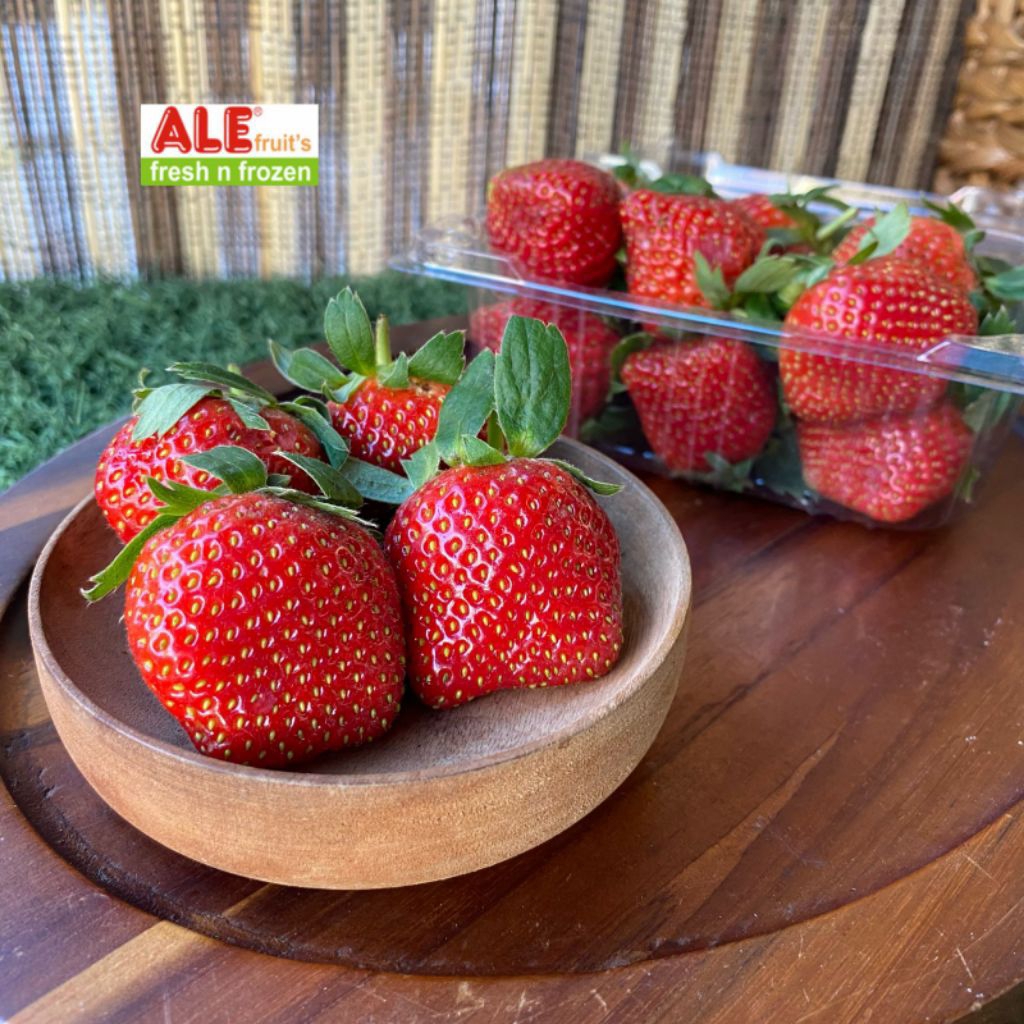

buah strawberry, stroberi, strawberi fresh AL jumbo kemasan 250gr
