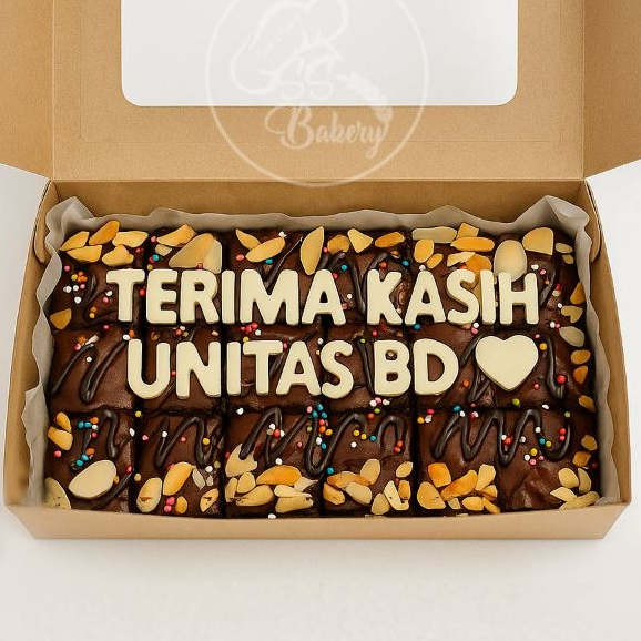 

BROWNIES COKLAT FUDGY PANGGANG PREMIUM | 18 POTONG | HADIAH COKLAT | HAMPERS | ULANG TAHUN | NATAL