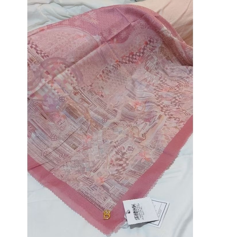 Buttonscarves Grand prix voile