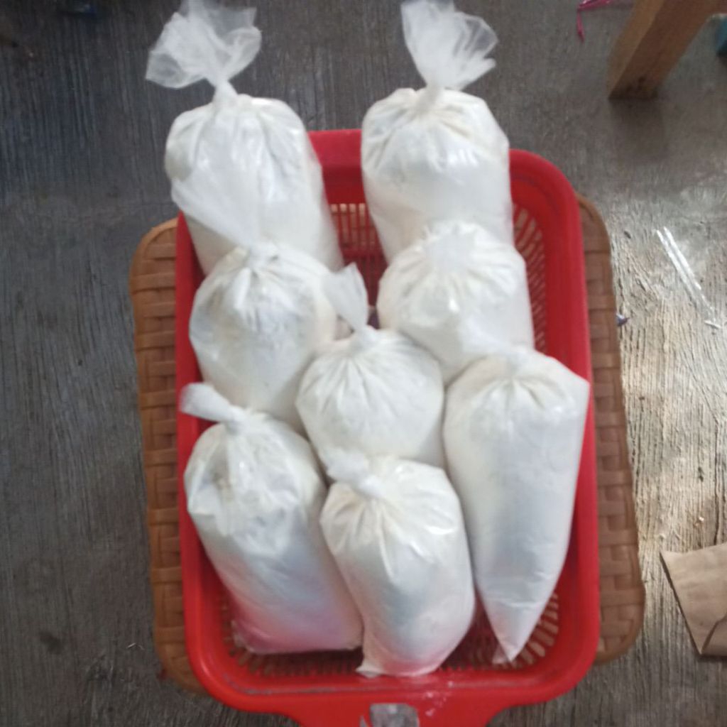 

Terigu Lencana Merah 250 gram