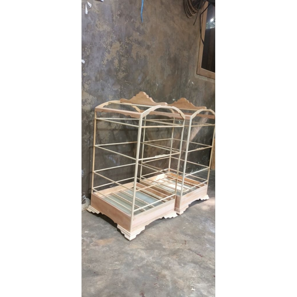 Sangkar ambrukan  kosan ceper mentahan