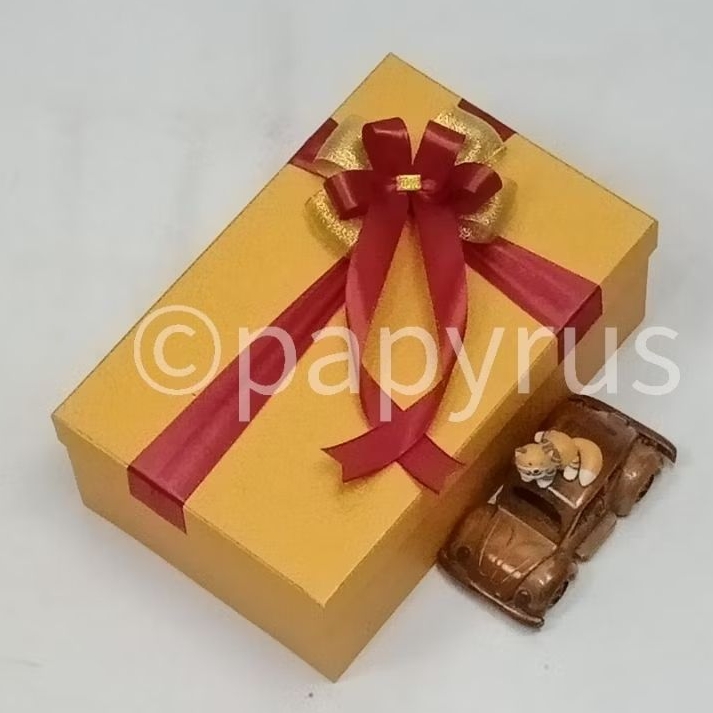 

PAPYRUS 17,5x27,5 Tinggi 10cm Kotak Kado Gift Box Hardbox Hampers Hadiah V1