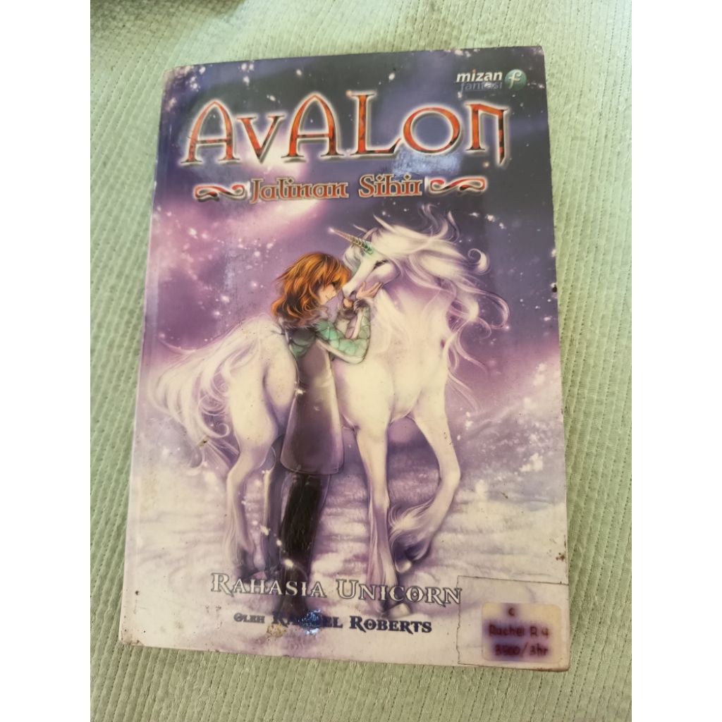 buku Avalon Jalinan Sihir Rahasia Unicorn Rachel Roberts original
