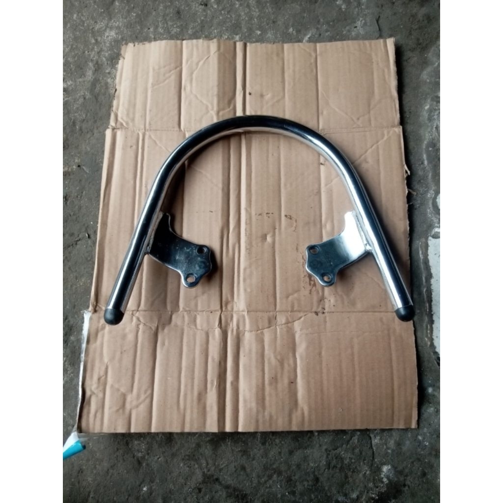 behel pegangan jok belakang Honda beat fi 2016 original