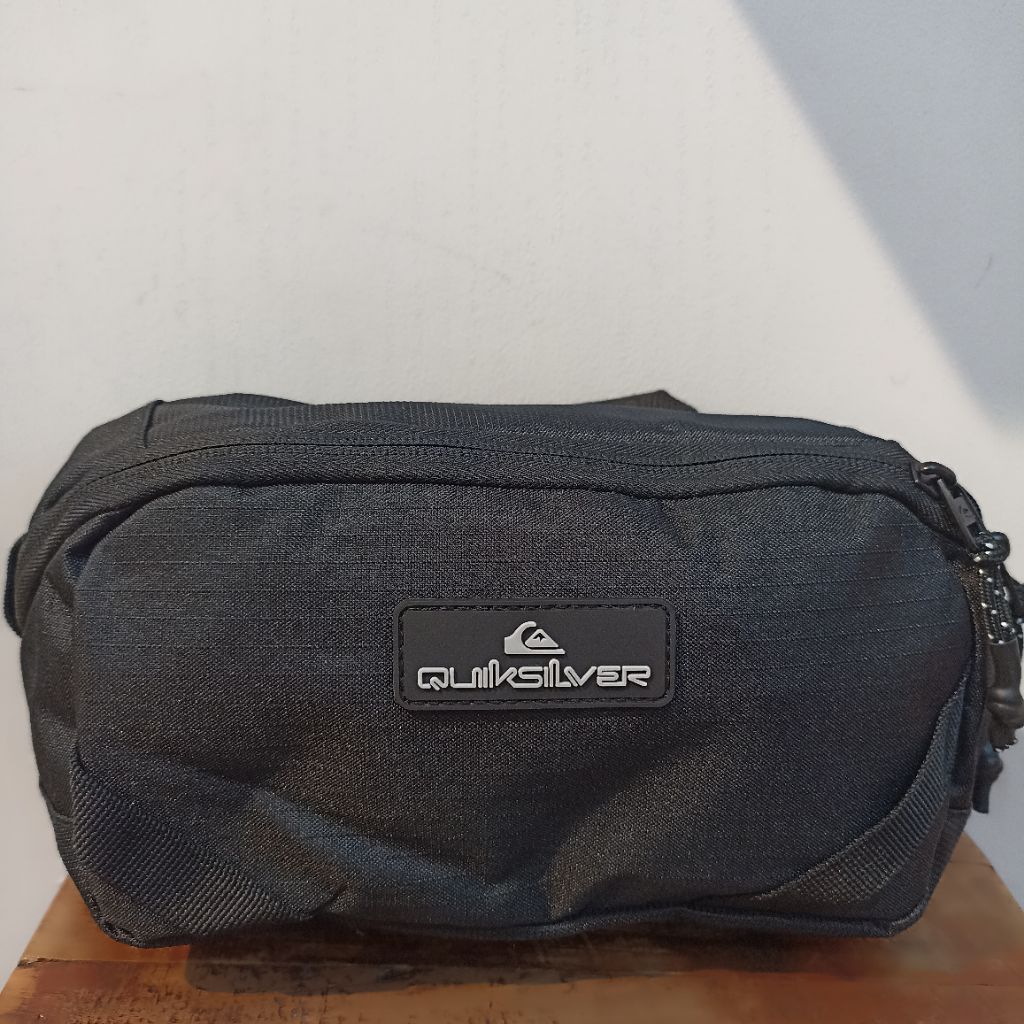 Tas Pinggang Pria Quiksilver Original Tail Block Waistbag
