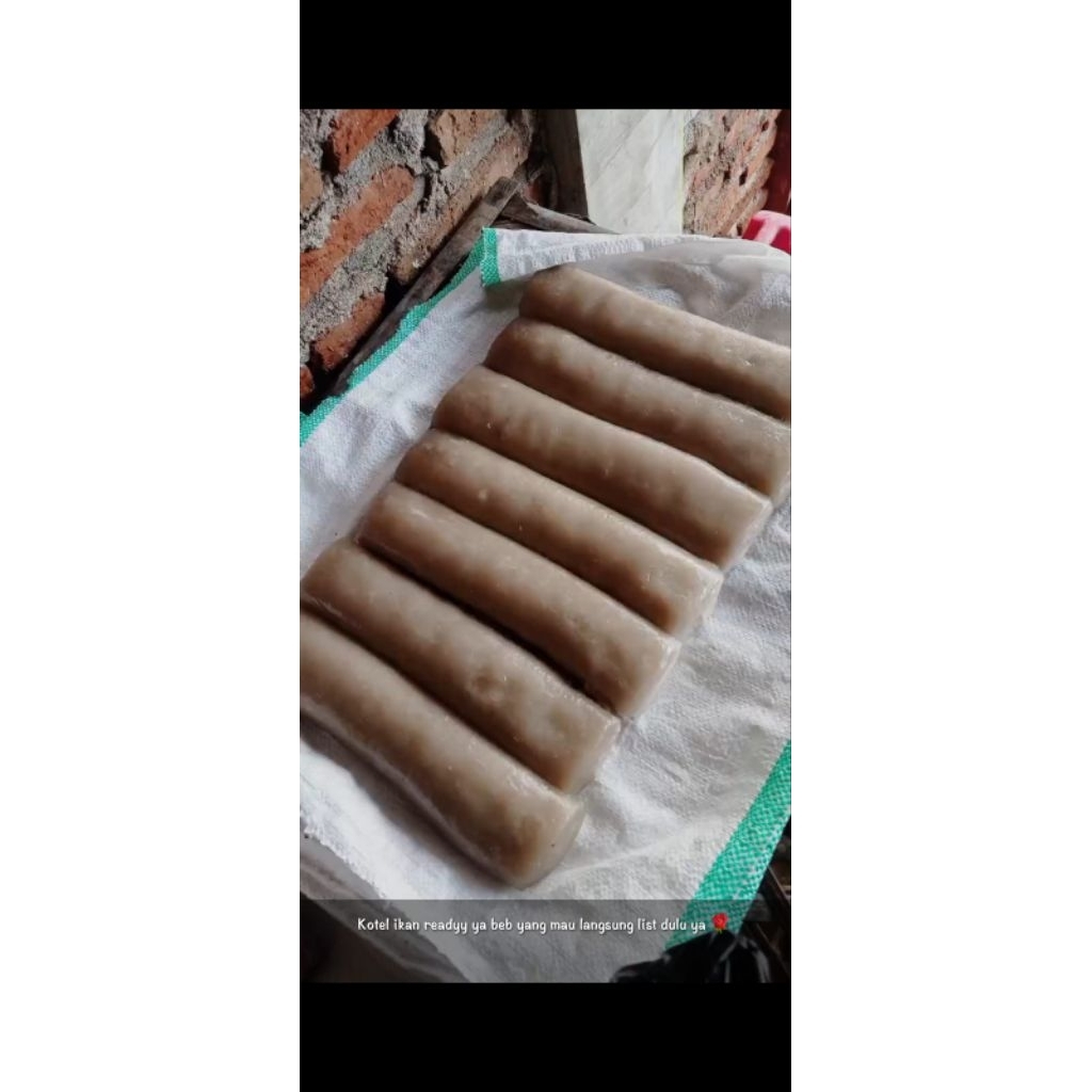 

Cireng/kotel ikan jumbo mulai dari 7000-15000 .