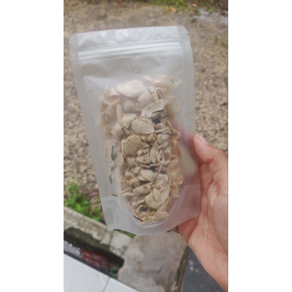 

Basreng Pedas Daun Jeruk dan Basreng Original 70 gr