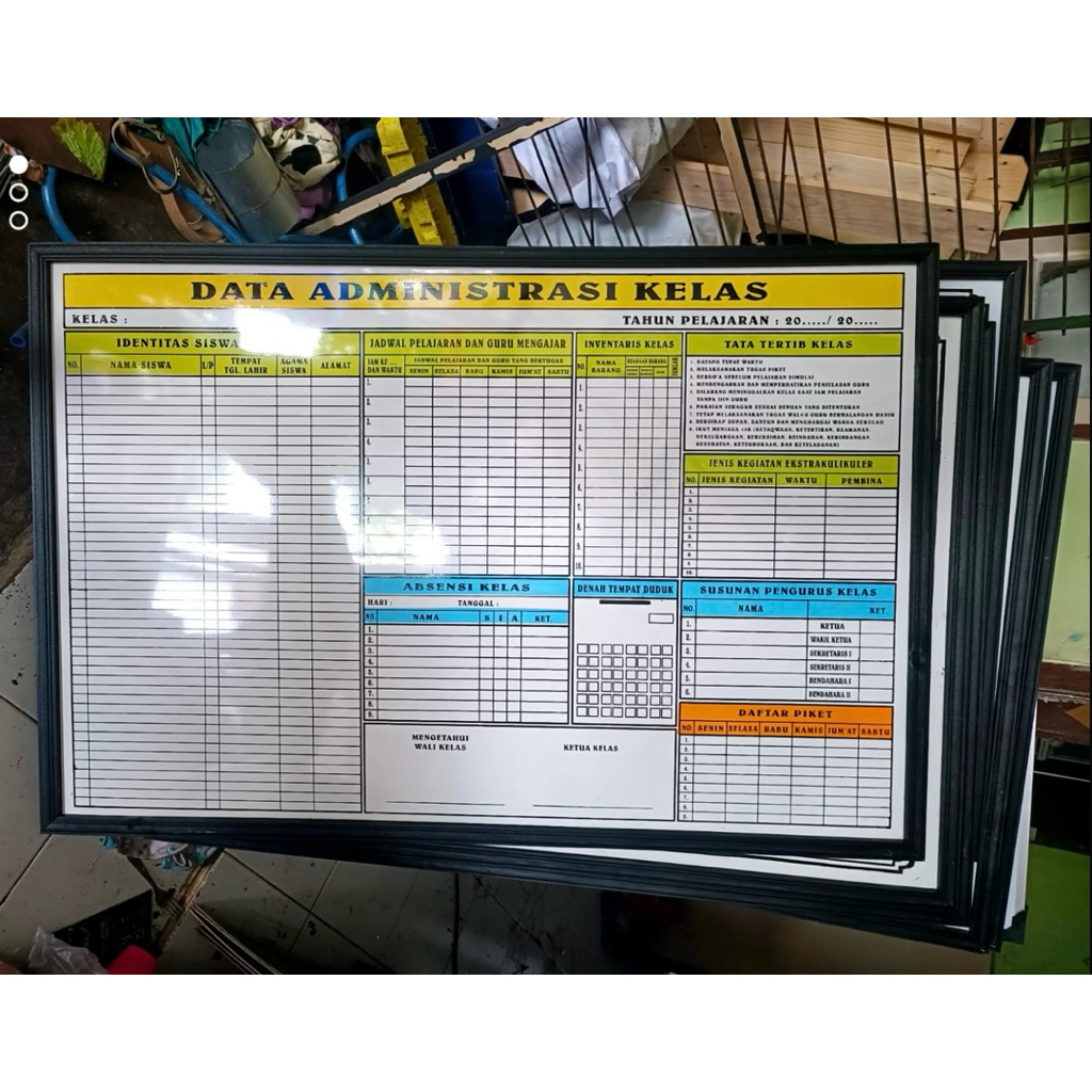 

Papan Data Admin Kelas Terbaru 2025 best seller 120 x 80 cm bingkai figura kayu. papan data murah berkualitas