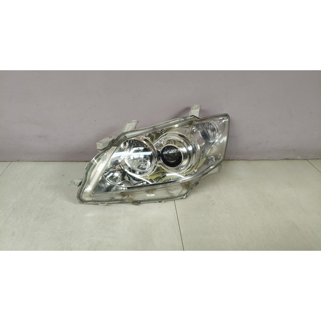Lampu depan headlamp Toyota Camry 2008