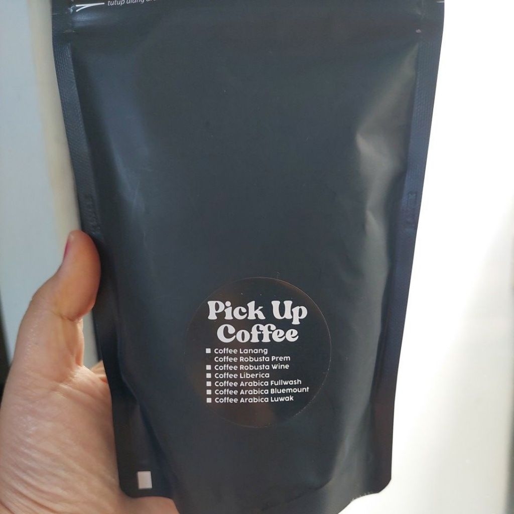 

Kopi Hitam Robusta Golden Brown Berat 250gr ori 100%