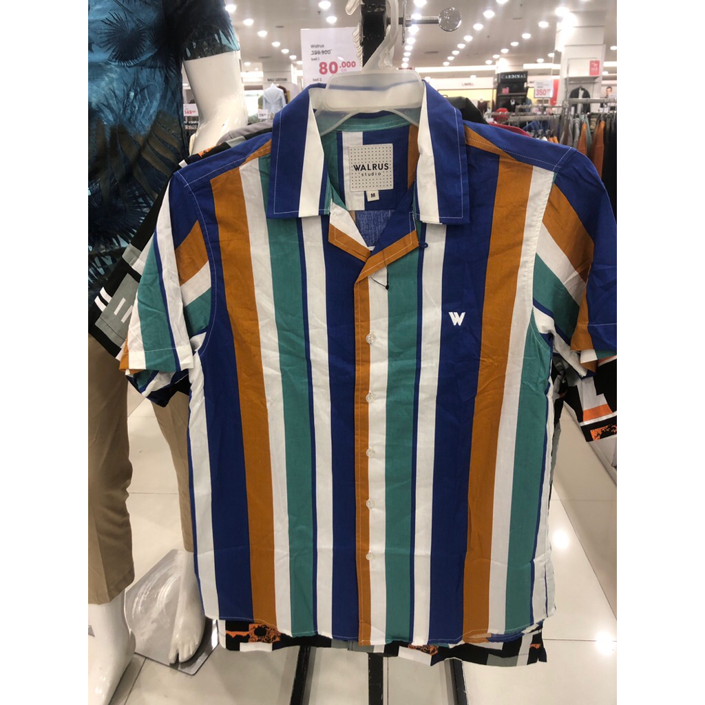 Kemeja walrus pendek