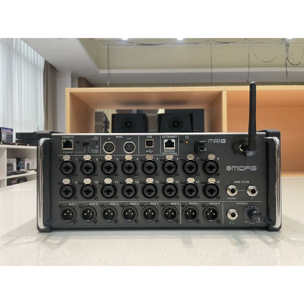 Digital mixer MIDAS MR18